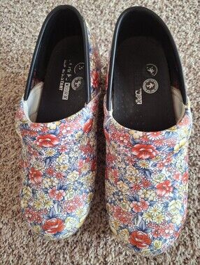Floral Slip-On Clogs for Women -size 8 Multicolor Slip Resistant Work Sketchers